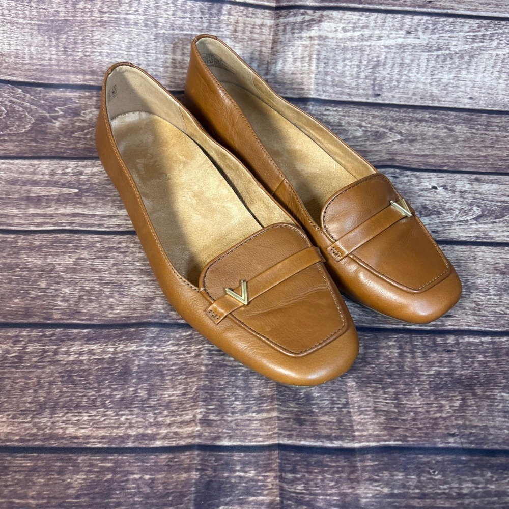 Vionic Hayes Tan Leather Square Toe Loafers Gold V Detail Womens 9 Flat Shoes